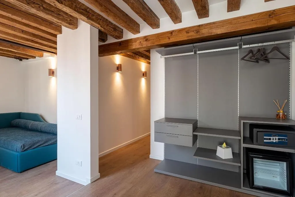 Room, La Finestra sulle Beccarie, Venice