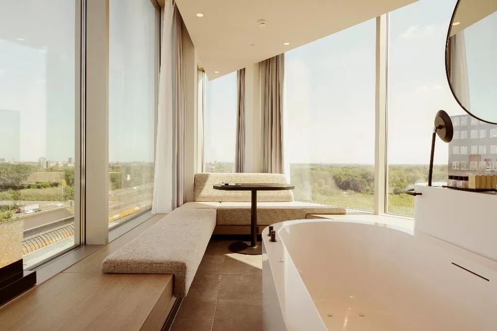 SUITE STANDARD Room, Van der Valk Hotel Amsterdam Zuidas, Amsterdam