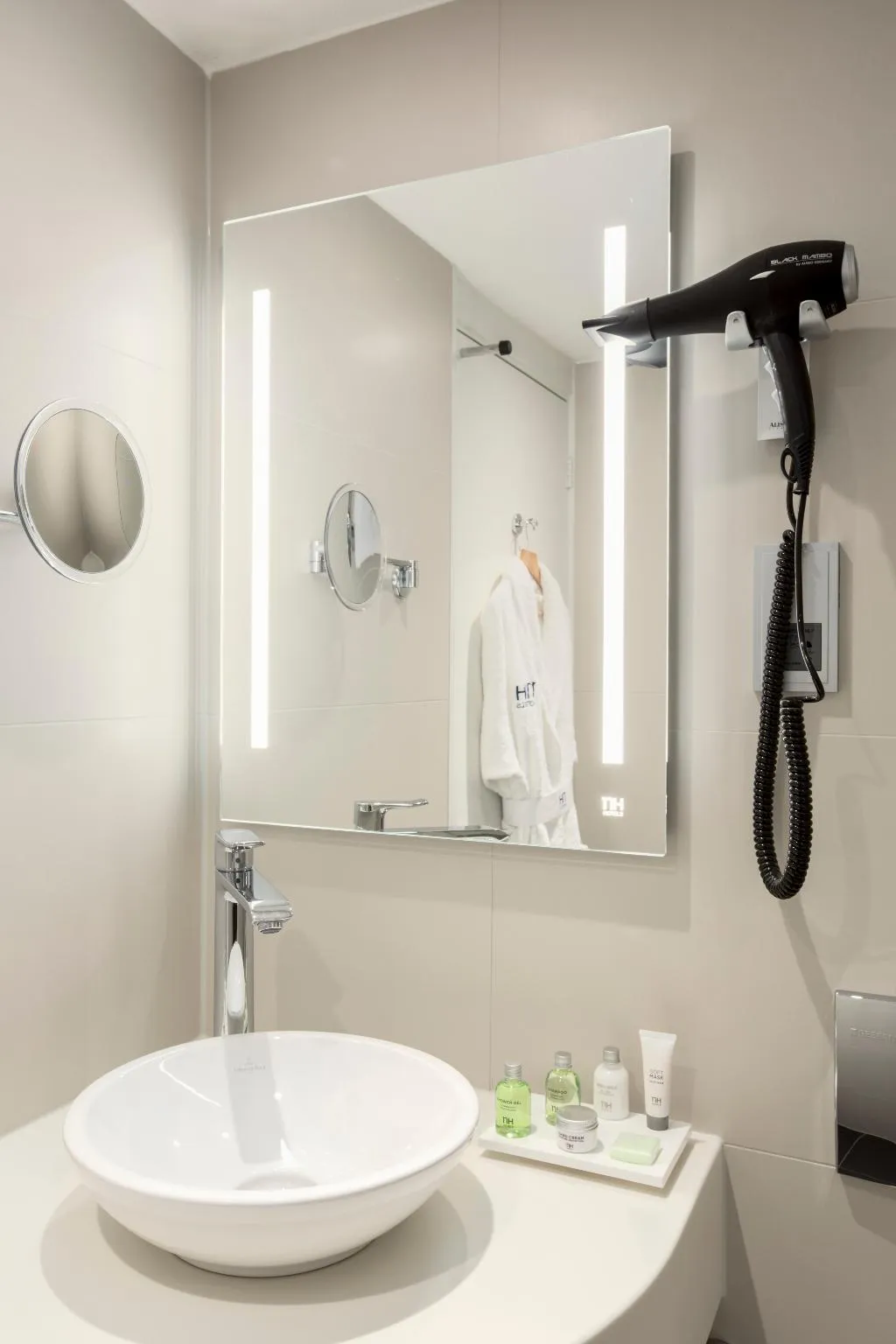 DOUBLE SUPERIOR Room, NH Utrecht, Amsterdam