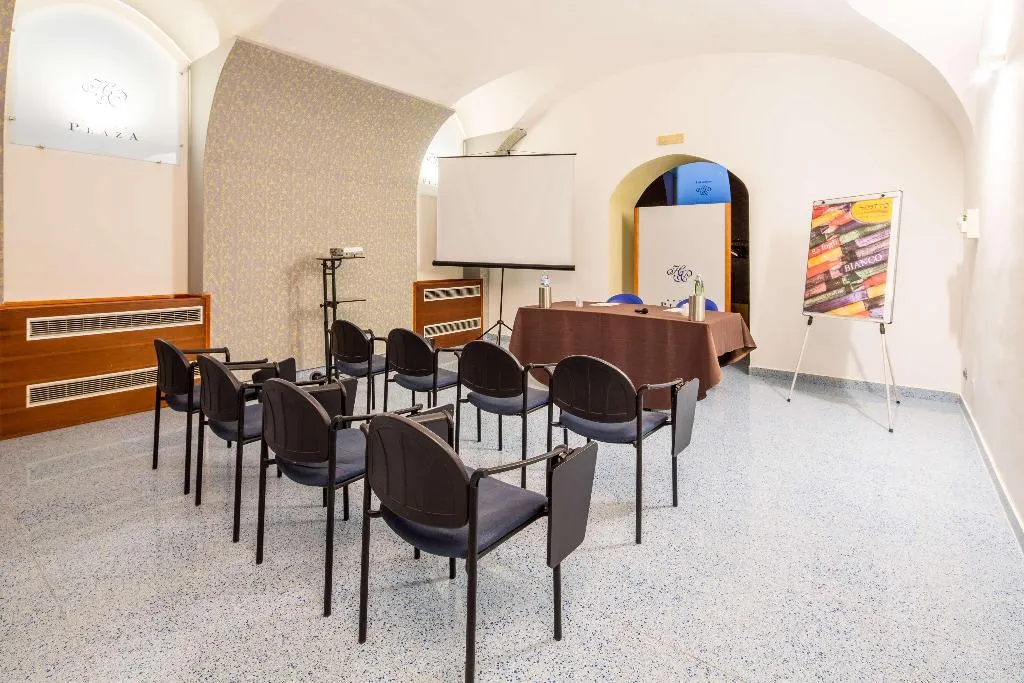 Conferences, Best Western Plus Hotel Plaza, Naples