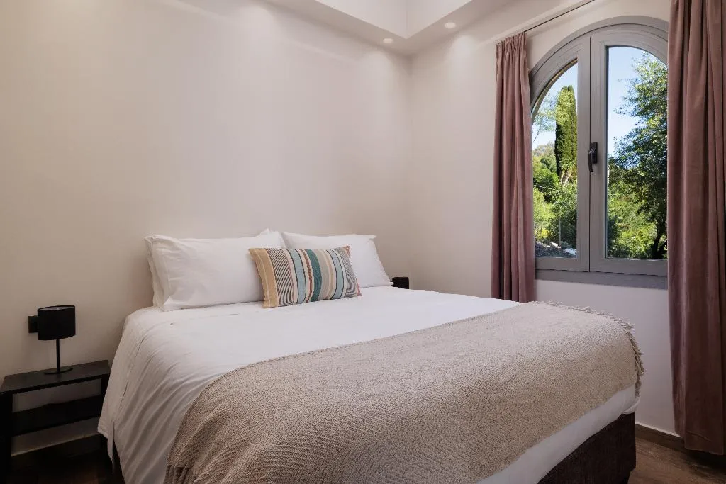 APARTMENT COMFORT Room, The Summit Escape, Corfu