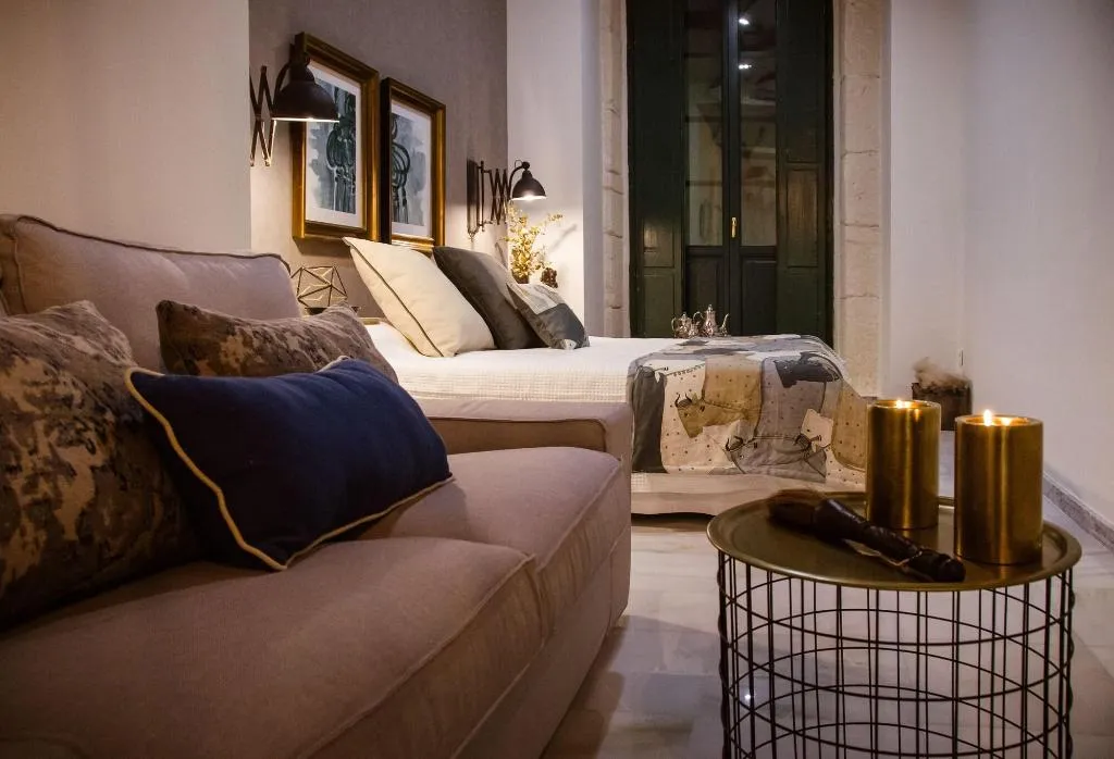 Room, Luces De Catedral, Costa Blanca