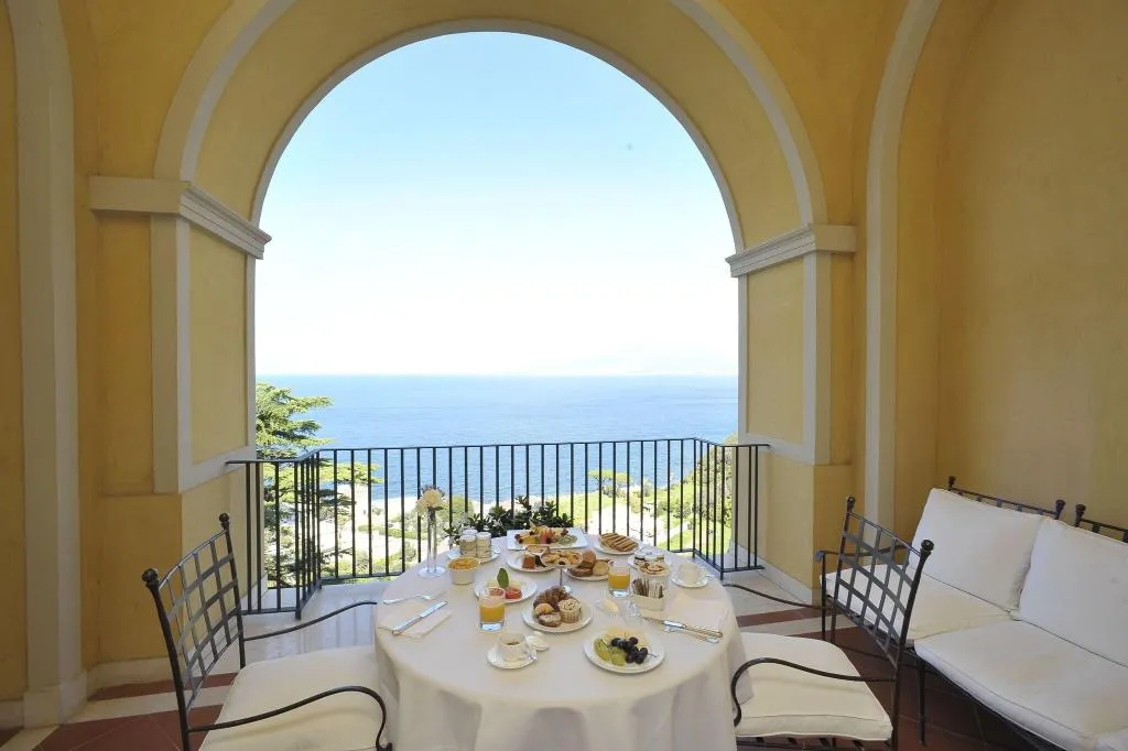 Restaurant, Grand Hotel Angiolieri, Naples