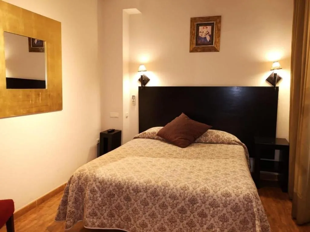 Room, Hostal Tres Soles, Costa Del Sol