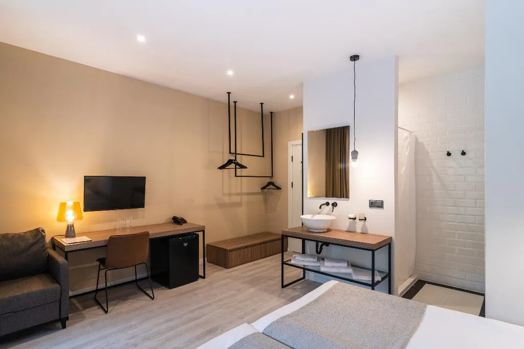 DOUBLE STANDARD Room, Primorski Hotel, Varna