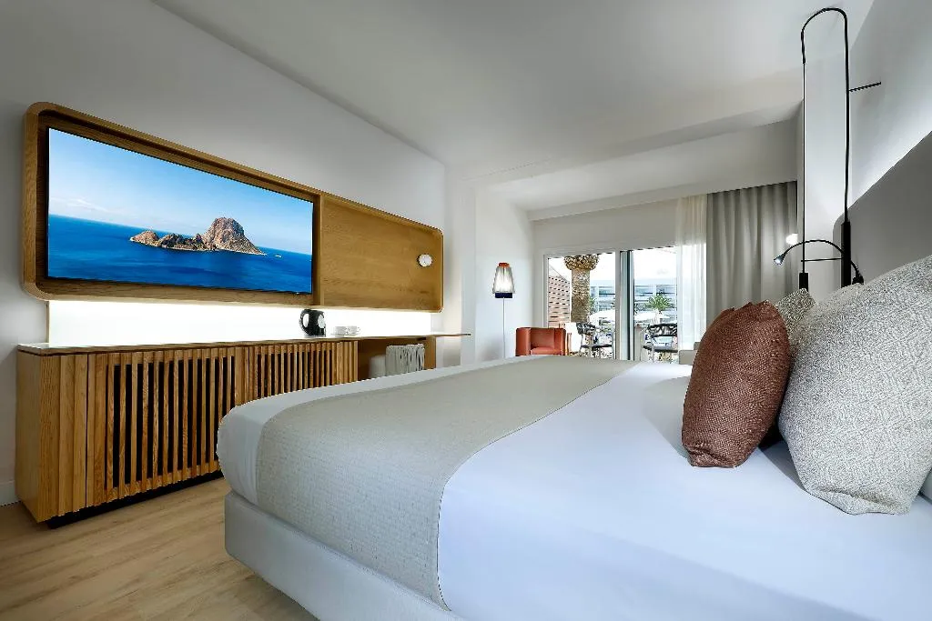 DOUBLE SUPERIOR Room, Grand Palladium Select Palace Ibiza, Ibiza