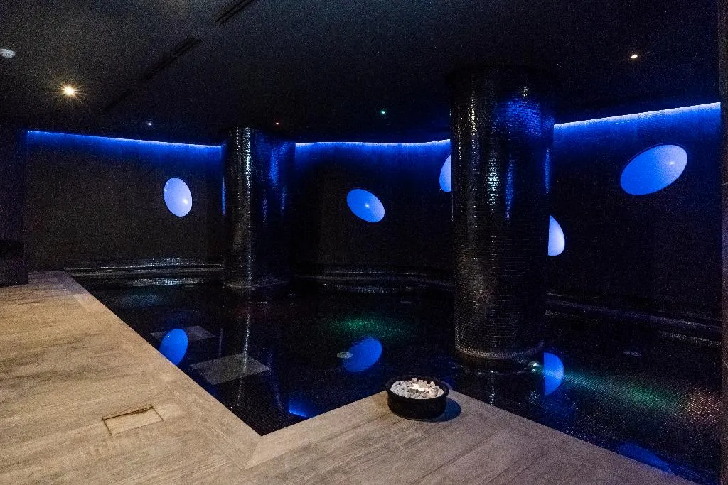 Sports and Entertainment, A Point Porto Ercole & Spa, Rome