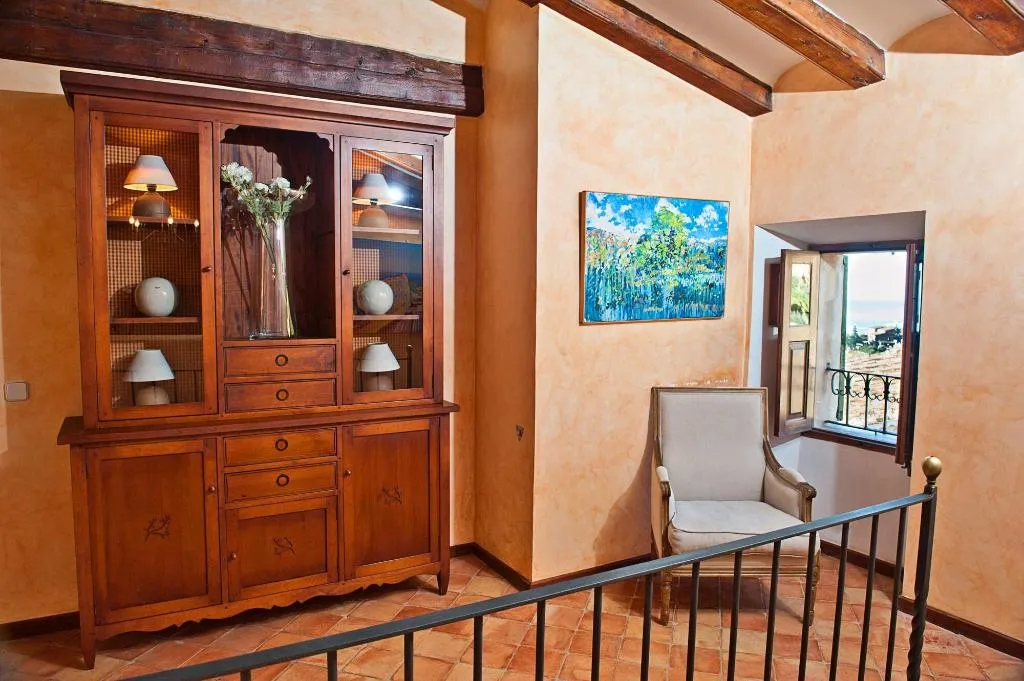 Room, D'Es Puig, Majorca