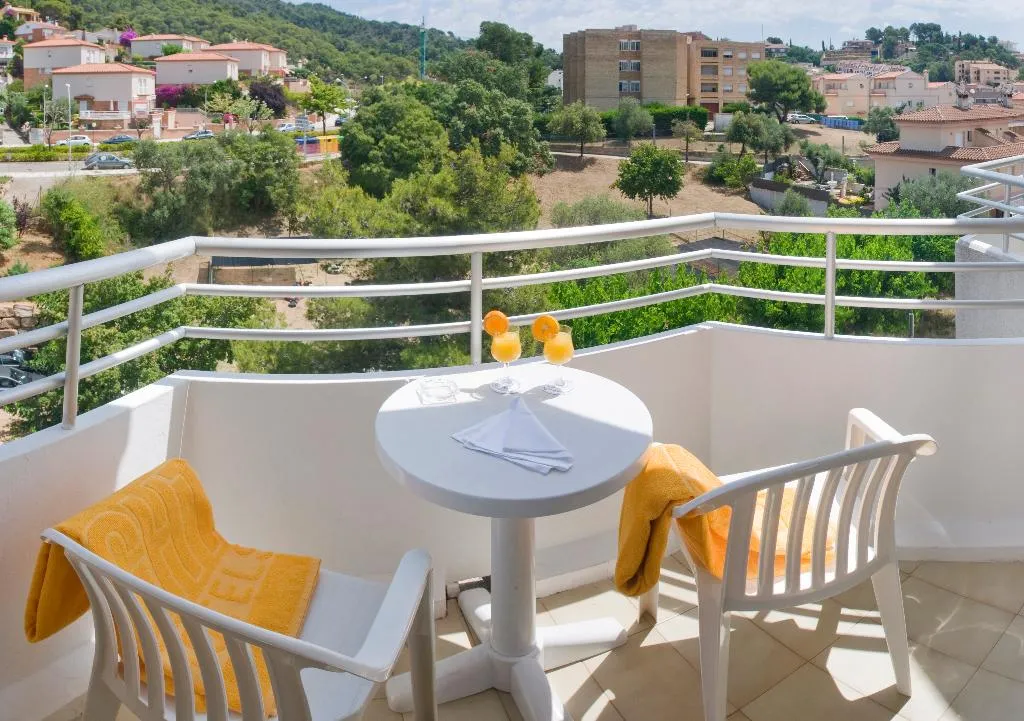 DOUBLE WITH BALCONY Room, GHT Oasis Tossa & Spa, Costa Brava