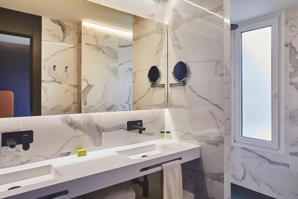 TWIN DELUXE Room, Silken Ramblas, Barcelona