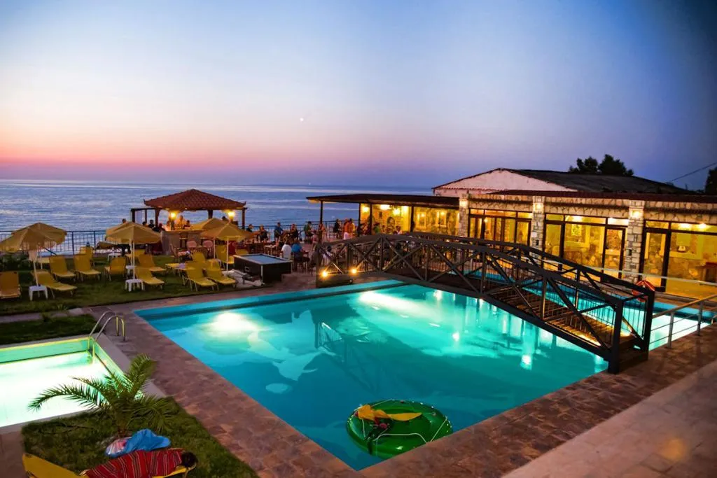 Pool, Ekavi Beach, Crete