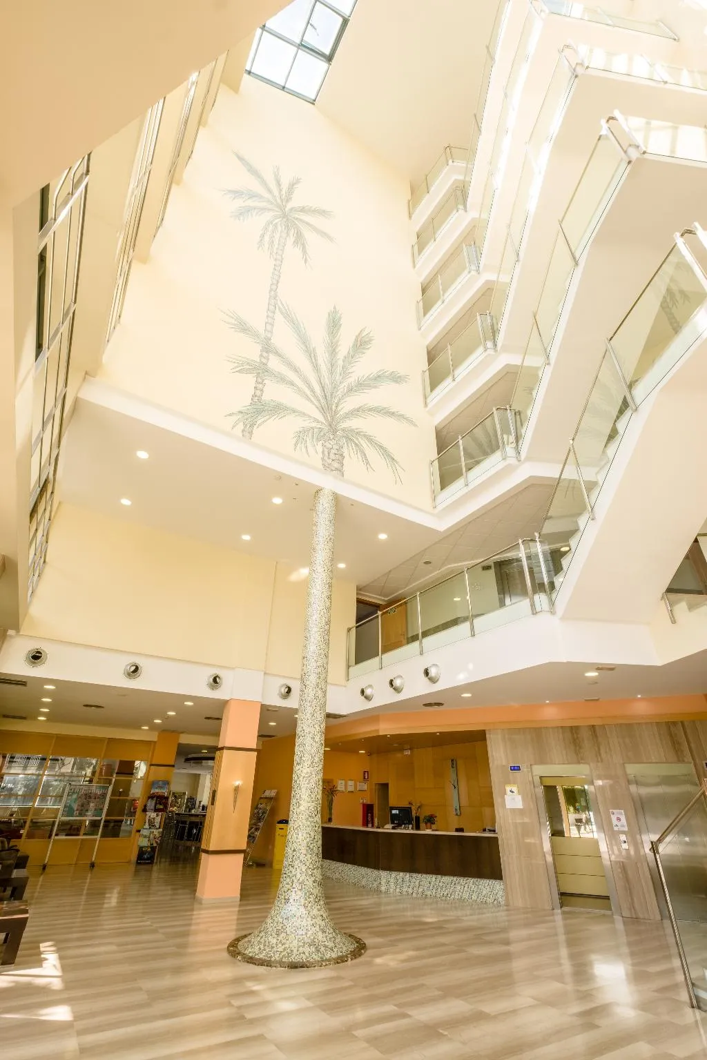 Lobby, California Palace, Costa Dorada
