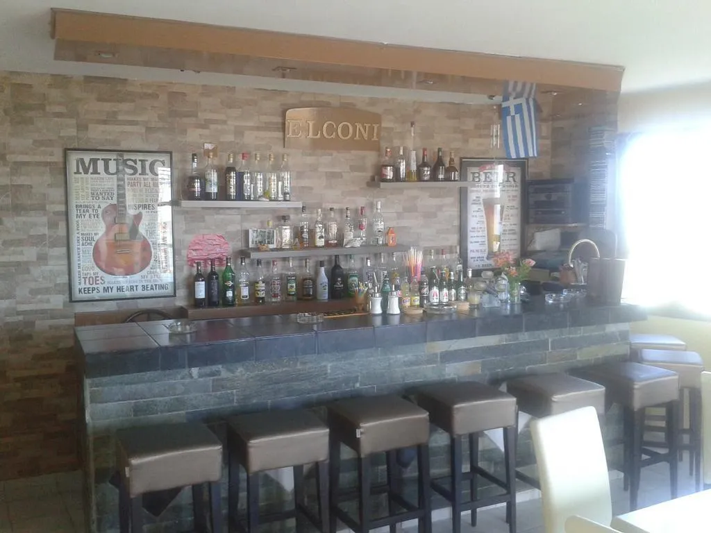 Bar, Elgoni Apartments, Crete