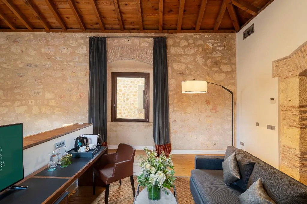 JUNIOR SUITE STANDARD Room, Áurea Convento Capuchinos by Eurostars Hotel, Madrid