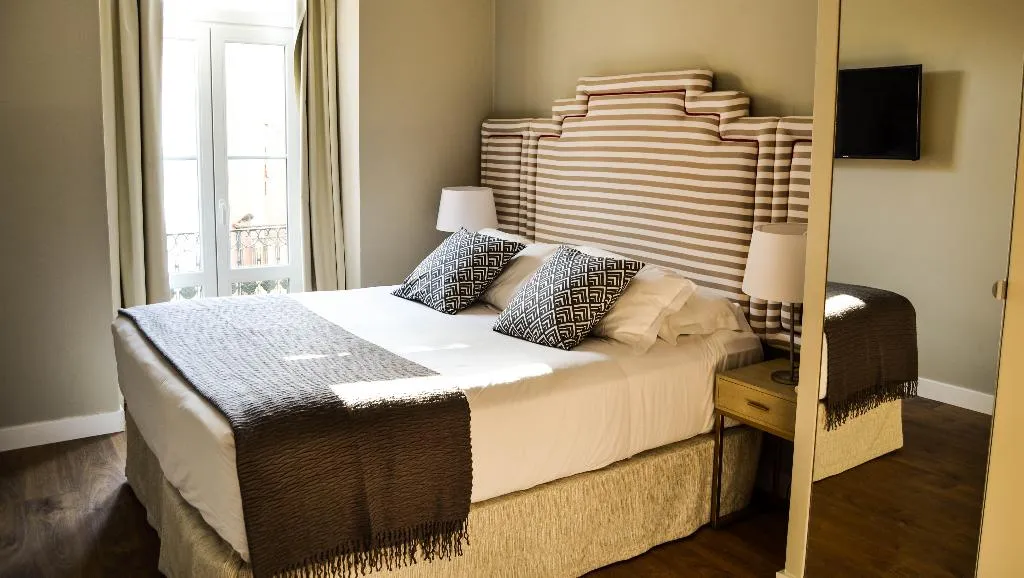 Double or Twin STANDARD Room, Bairro Alto Suites, Lisbon