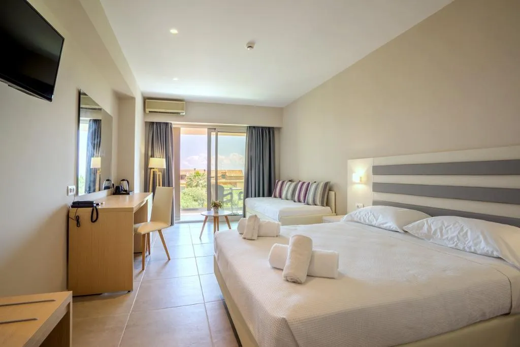 SUITE CAPACITY 4 Room, CNic Gemini Hotel, Corfu
