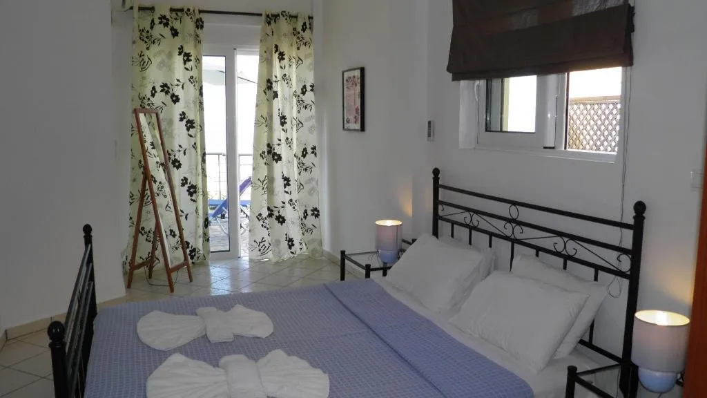 Room, Blue Villas, Crete