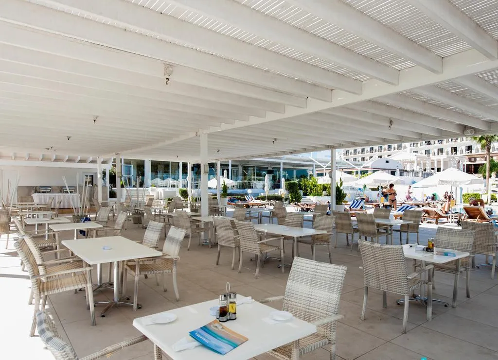Restaurant, Vrissiana Beach Hotel, Cyprus