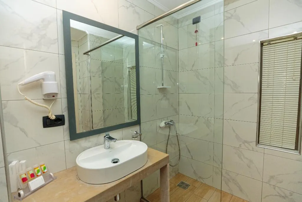 TRIPLE STANDARD Room, Hotel Regina City, Kavaje