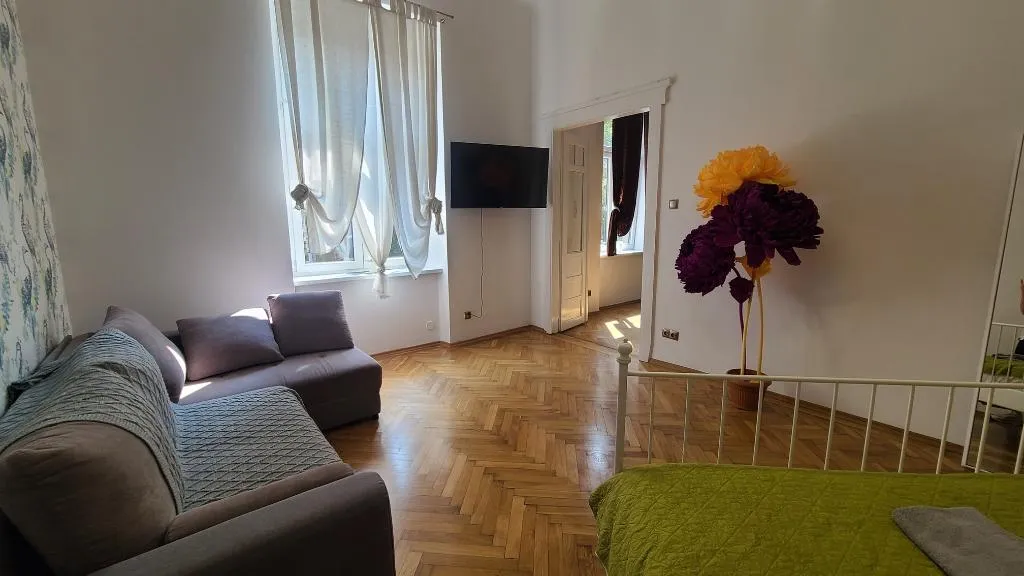 APARTMENT TWO BEDS Room, Lorf Hostel and Apartments, Krakow