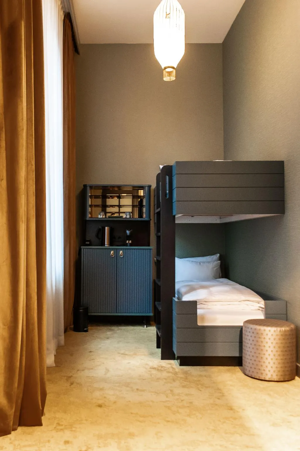 FAMILY ROOM STANDARD Room, Hotel MAI Amsterdam, Amsterdam