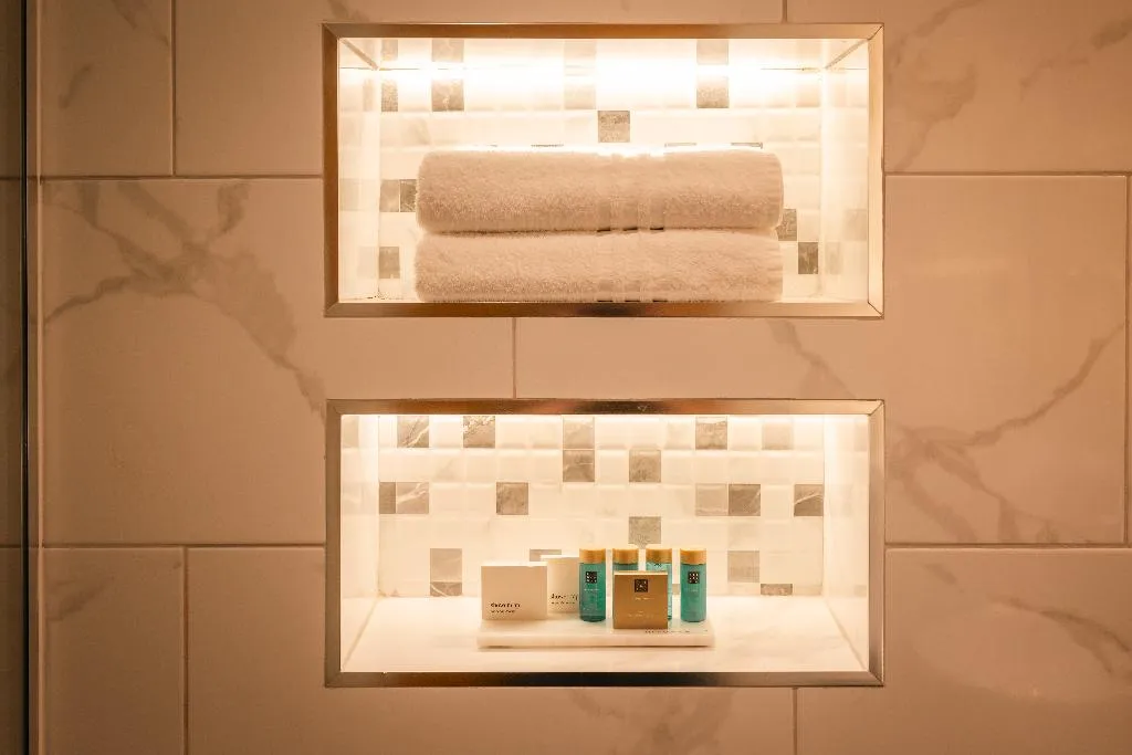 DOUBLE STANDARD Room, Grand Canal Hotel, Dublin
