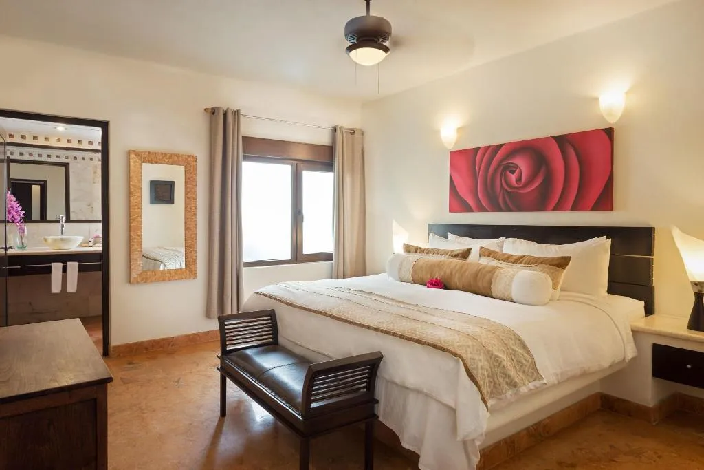 Room THREE BEDROOMS Room, El Taj Ocean Front and Beachside Condo Hotel, Playa Del Carmen