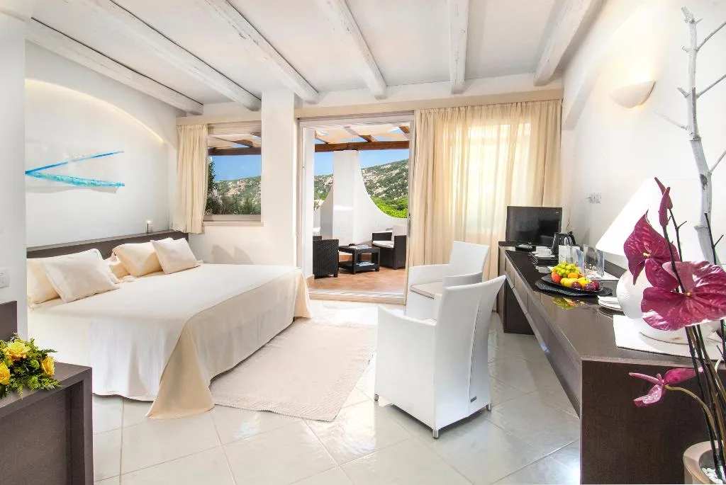 JUNIOR SUITE SEA VIEW Room, Punta Est, Olbia