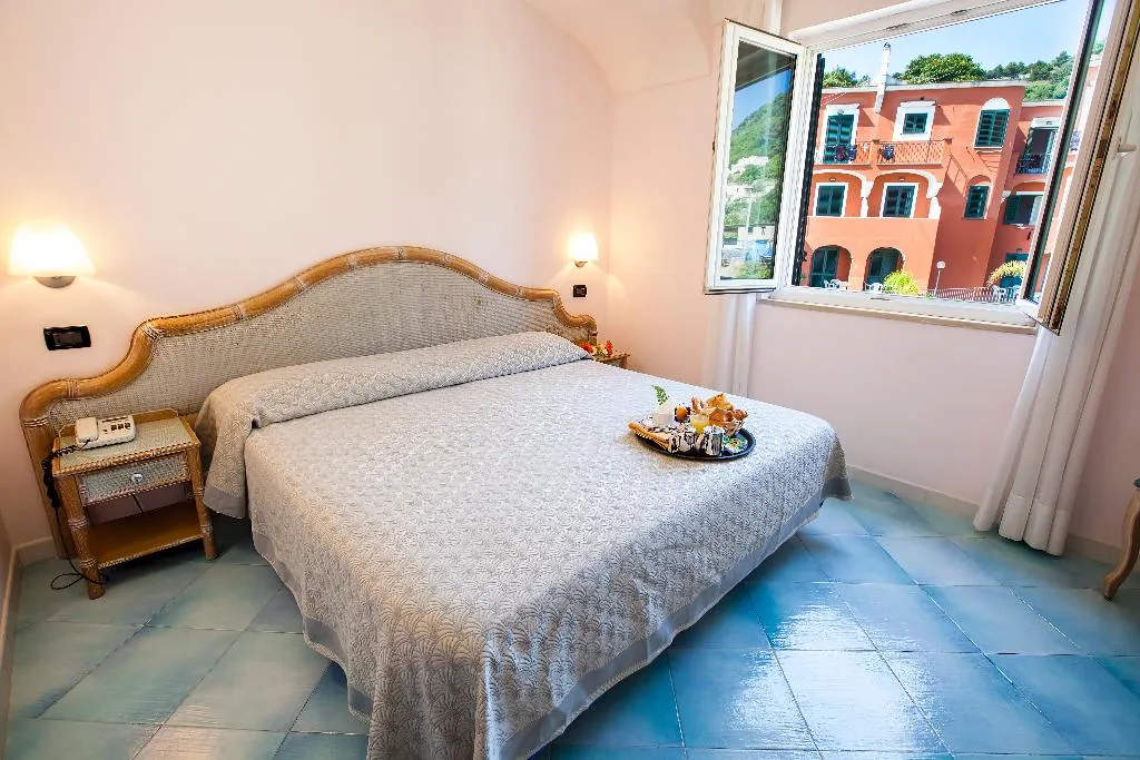 Room, President Terme, Naples
