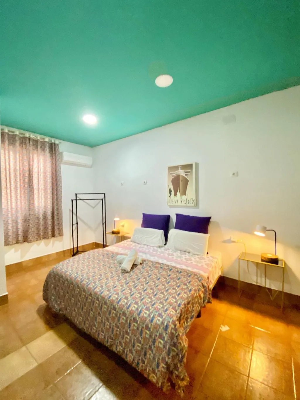 Room, Sevilla Kitsch Hostel Art, Seville