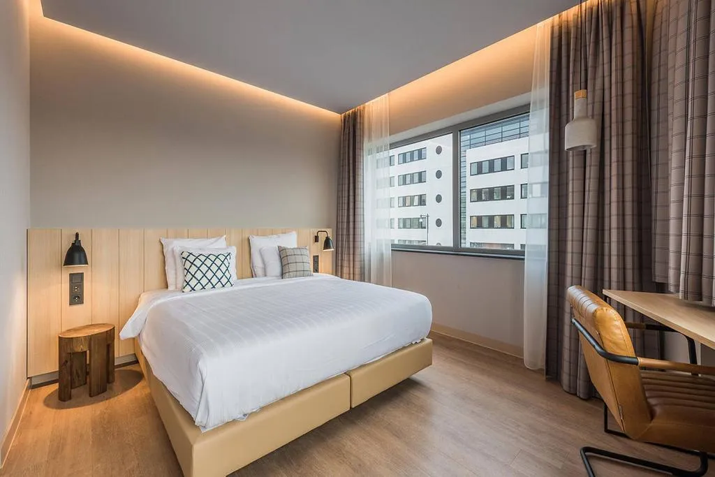 Double or Twin BASIC Room, Urban Lodge Hotel, Amsterdam