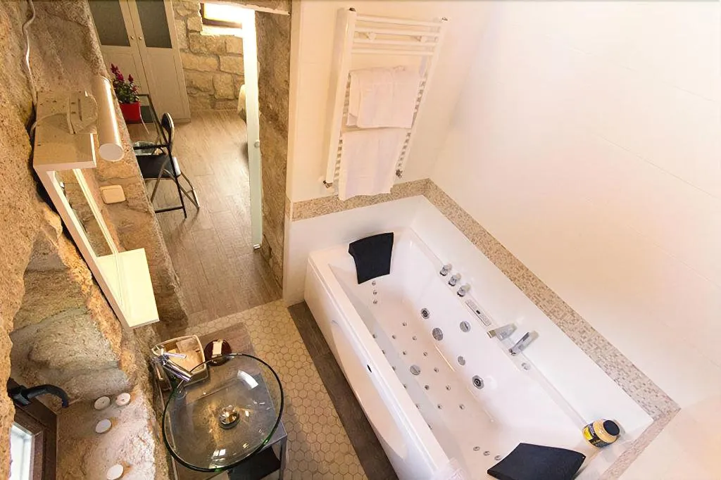 Room, Huerto San Antonio, Madrid