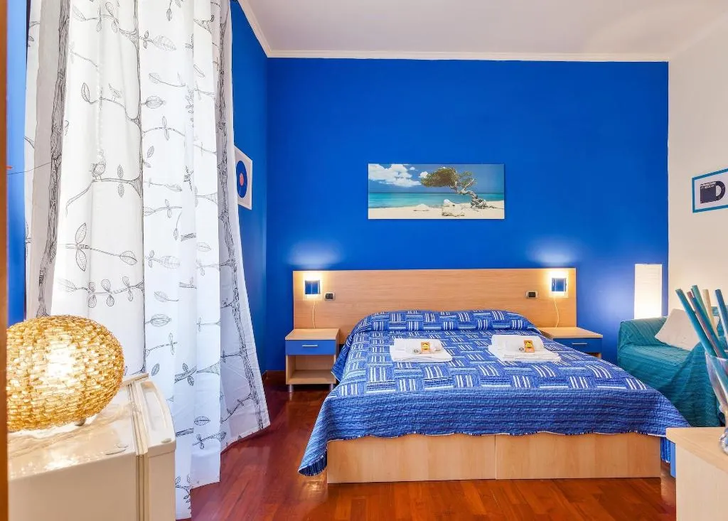 Room, Music Guesthouse Bed And Breakfast, Naples