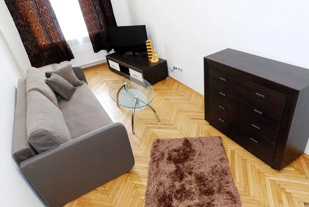 APARTMENT CAPACITY 4 ONE BEDROOM Room, P&J Tourist Apartments, Krakow