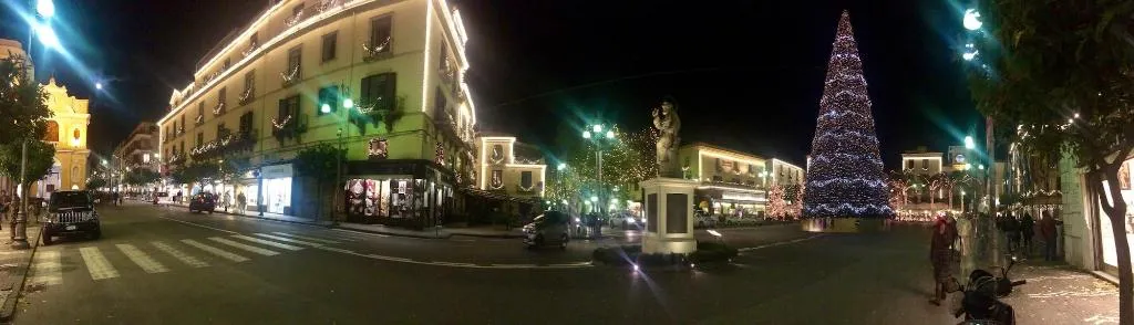General view, Piazza Tasso B B, Naples