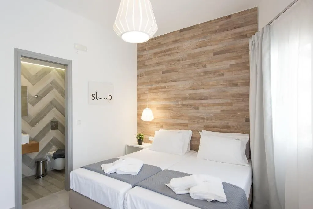 Room, Ria, Crete