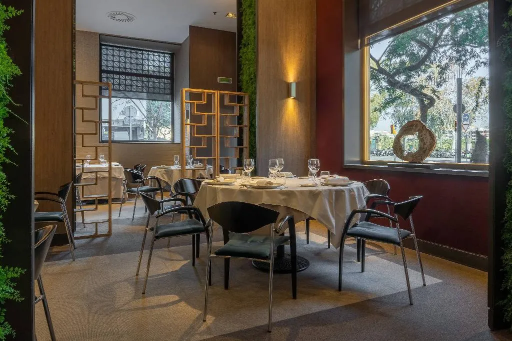 Restaurant, Catalonia Barcelona Plaza, Barcelona