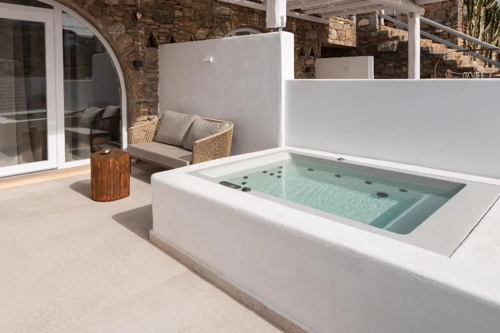 APARTMENT WITH JACUZZI Room, Senses Luxury Villas & Suites, Mykonos