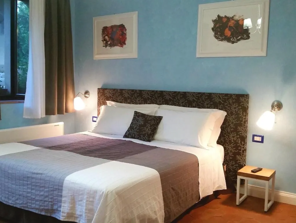 Room, La Corte Dei Limoni, Catania