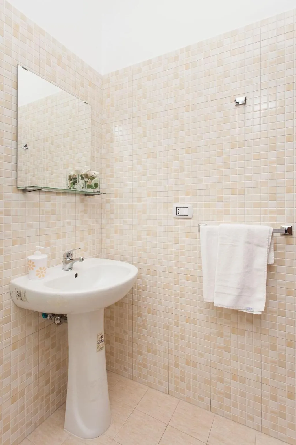 Room, Meltin Rome Guesthouse, Naples