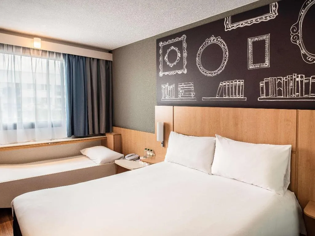 FAMILY ROOM WITH DOUBLE BED Room, Ibis Krakow Centrum, Krakow