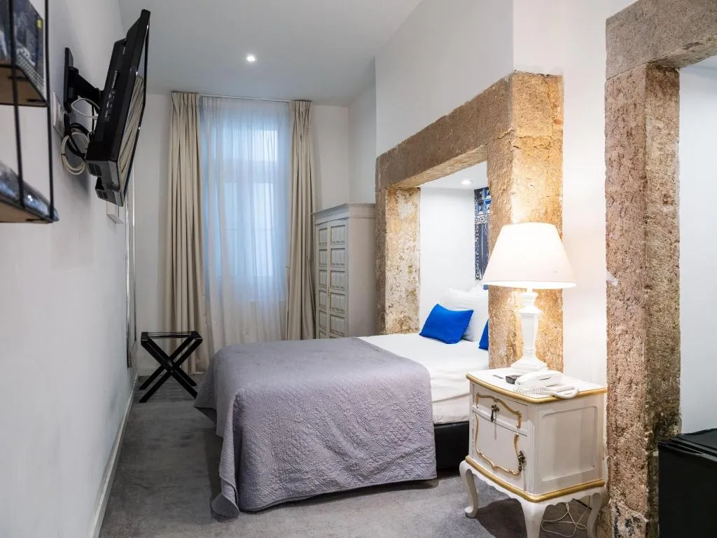 DOUBLE INNER-QUEEN SIZE -VUODE Room, The Art Inn Lisbon, Lisbon