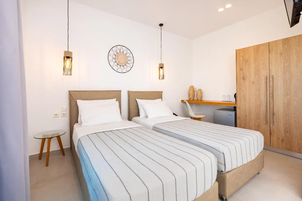 DOUBLE SUPERIOR Room, Kalisperis, Santorini