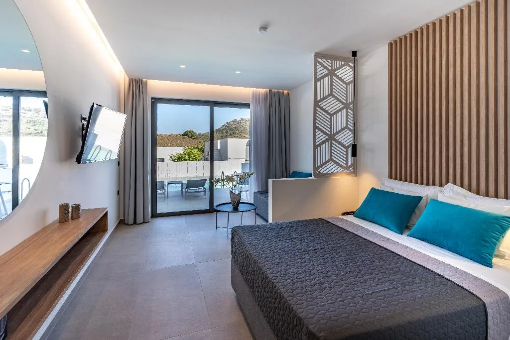 SUITE SUPERIOR WITH PRIVATE POOL Room, Zoes, Rhodes