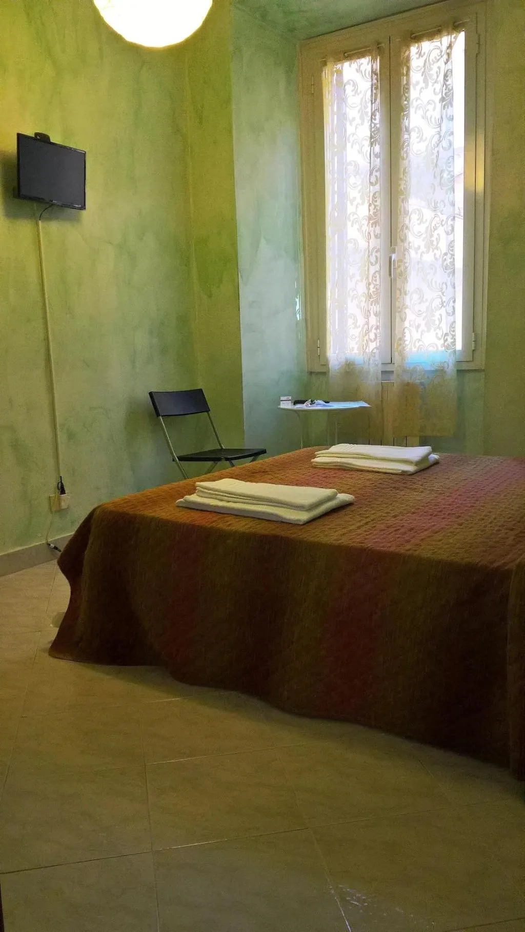 Room, Gigi Holiday Rooms, Naples