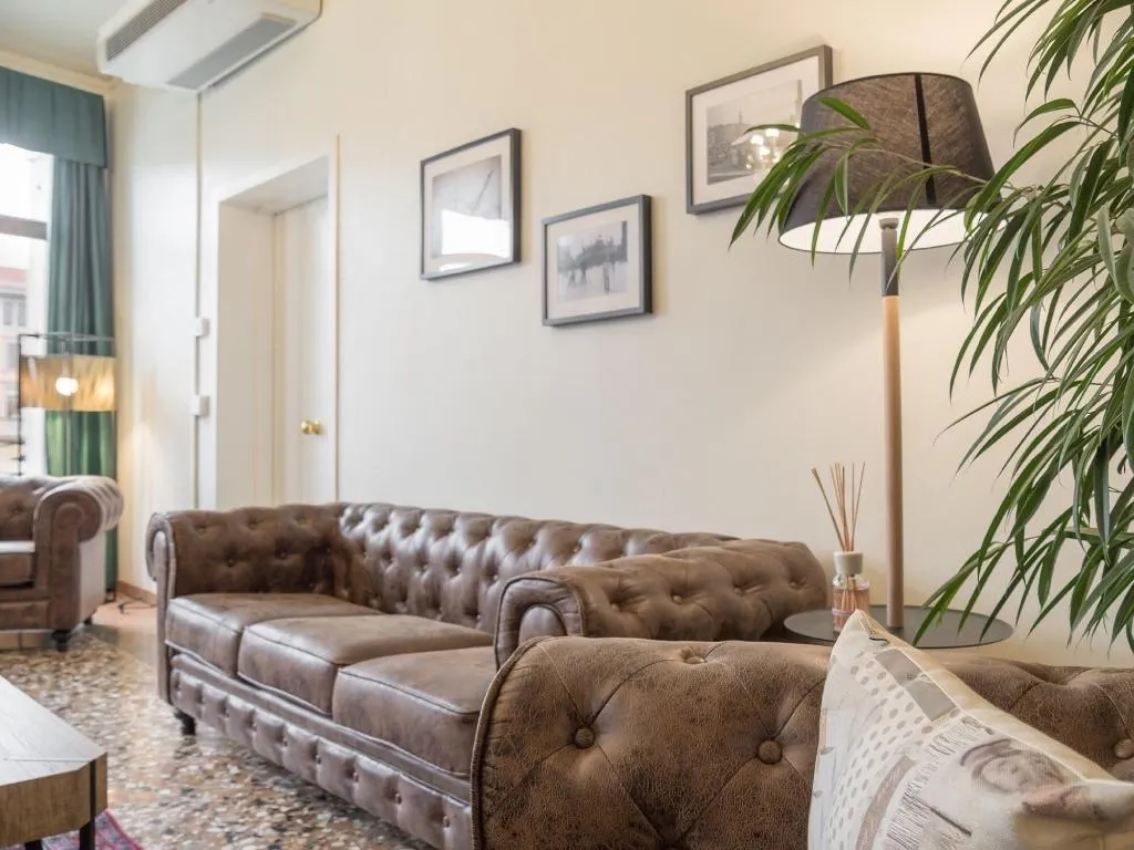 Room, Grand Canal Suites, Venice