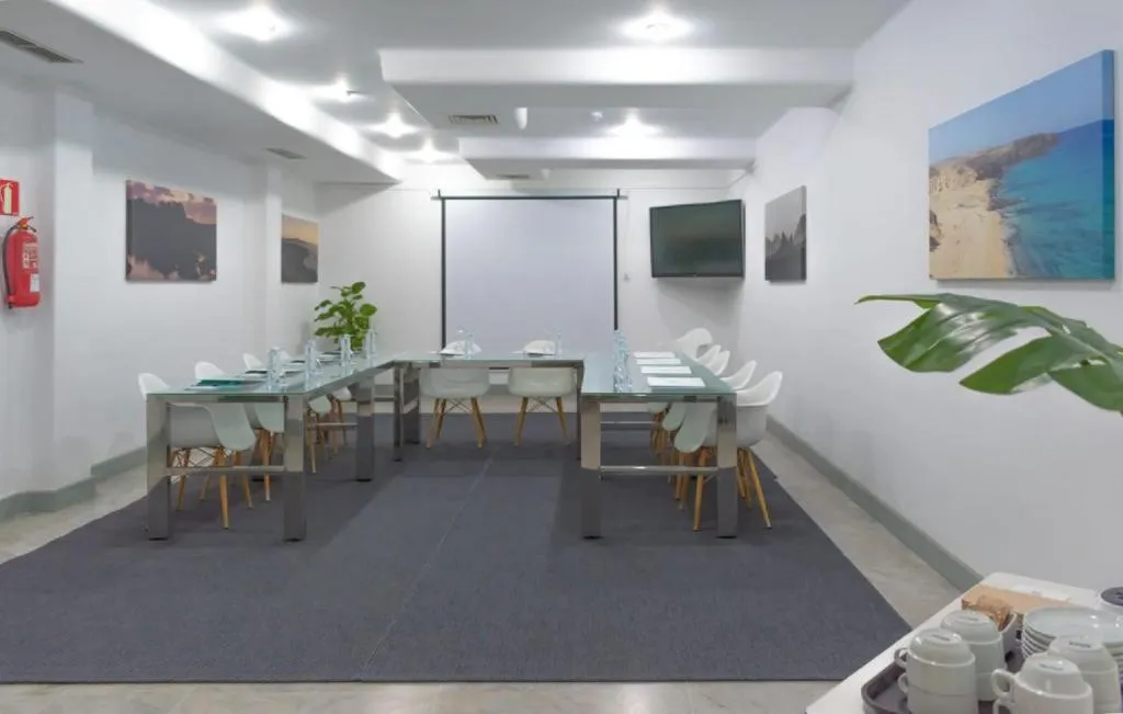 Conferences, Hyde Park Lane, Lanzarote