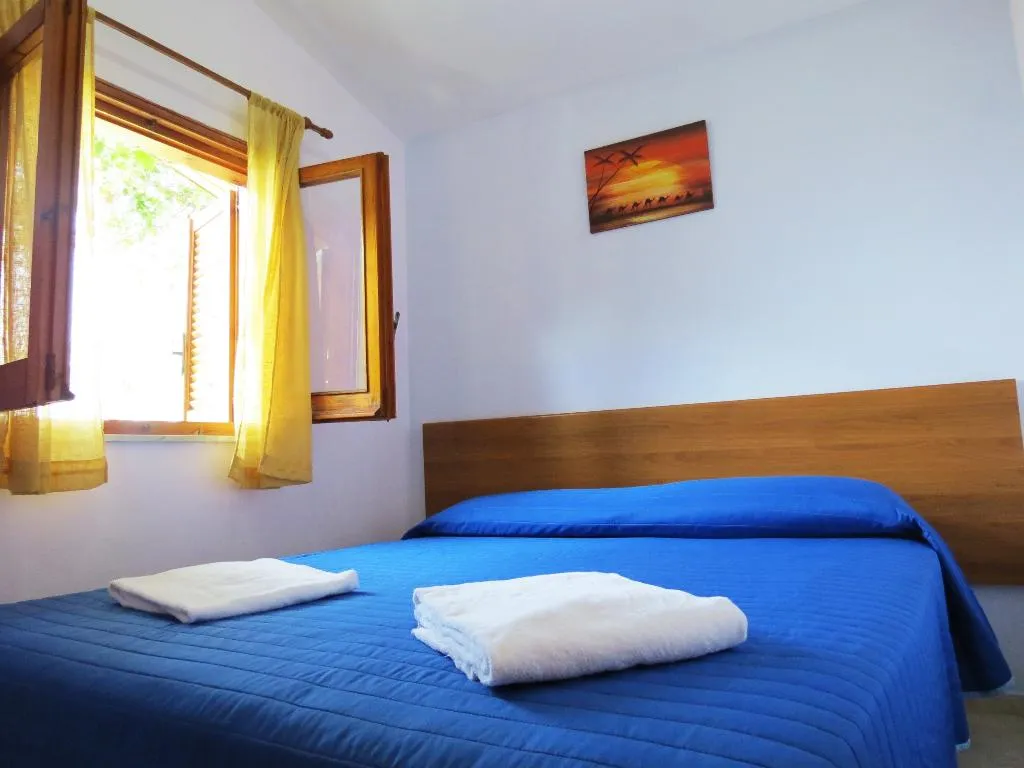CHALET CAPACITY 3 Room, Baia Serena, Naples