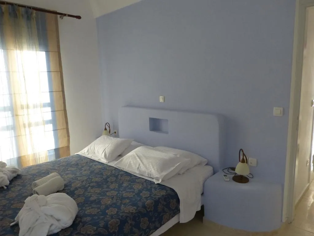 SUITE STANDARD Room, Aparthotel Black Sand, Santorini