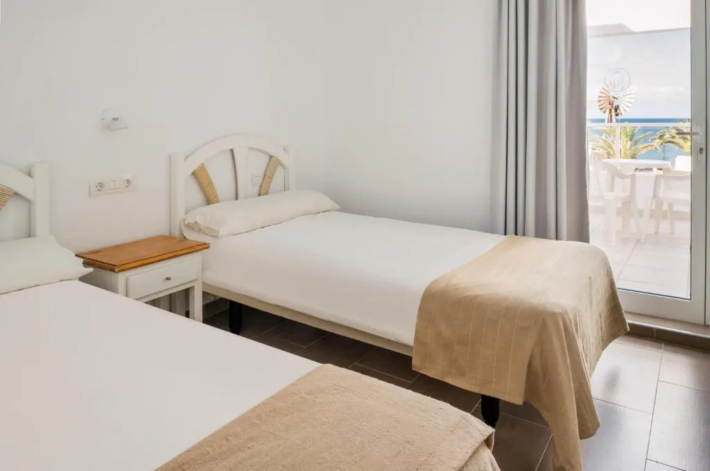 APARTMENT SIDE SEA VIEW ONE BEDROOM Room, Neptuno Suites, Lanzarote